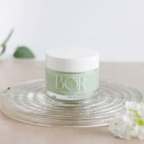 Hidratante Facial Vitaminada con ácido hialurónico + jojoba damasco y palta